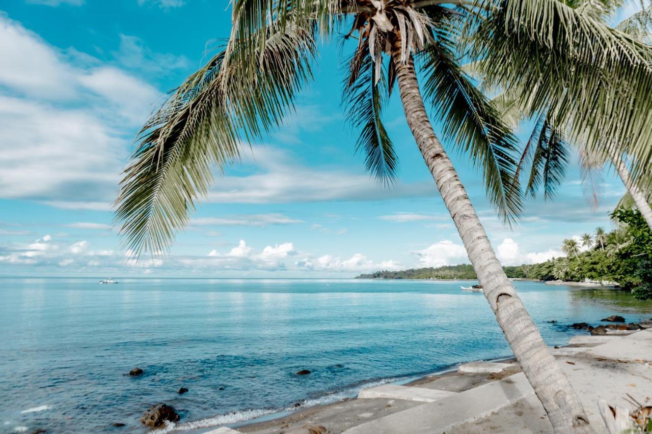 A Villas Resort & Restaurant Zamboanguita  Kültér fotó